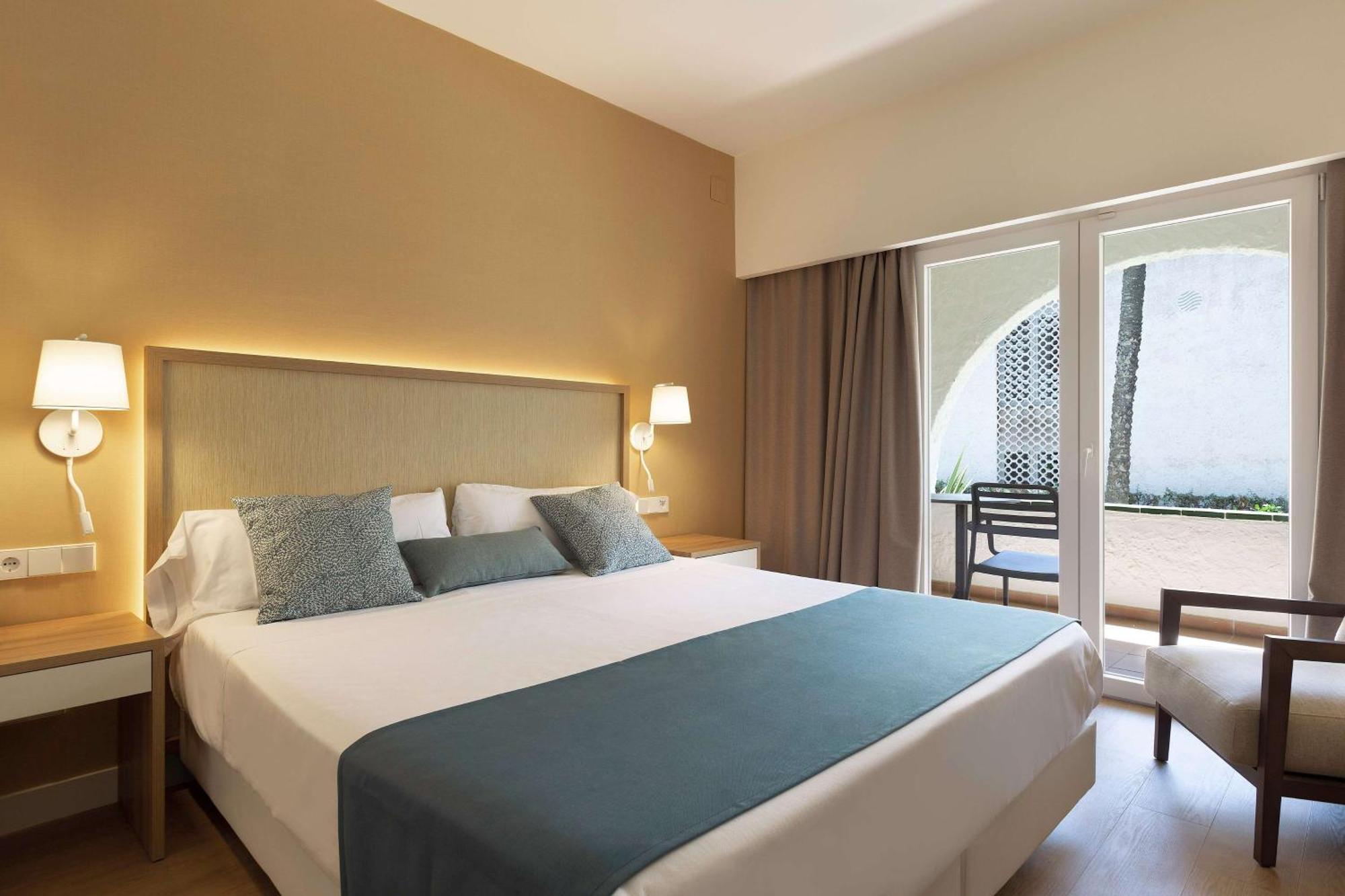 Aluasoul Menorca - Adults Only Hotel S'Algar Exterior photo